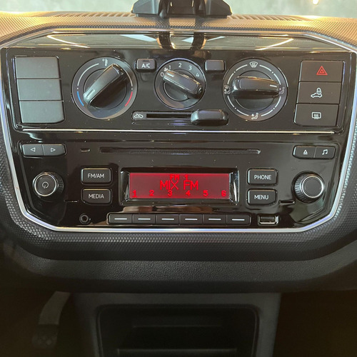Volkswagen Up! move 1.0 TSI Total Flex 12V 5p
