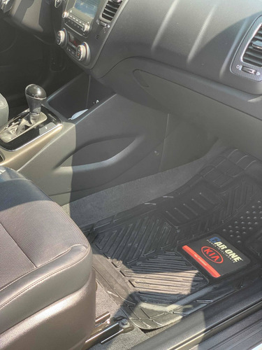 Imagen 7 de 8 de Kia Forte 2.0 Sx At 2018