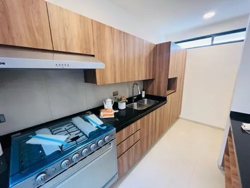 Estrena Casa En Zakia, 3er Recamara En Pb, 3.5 Baños, Jardín, Alberca, Lujo!