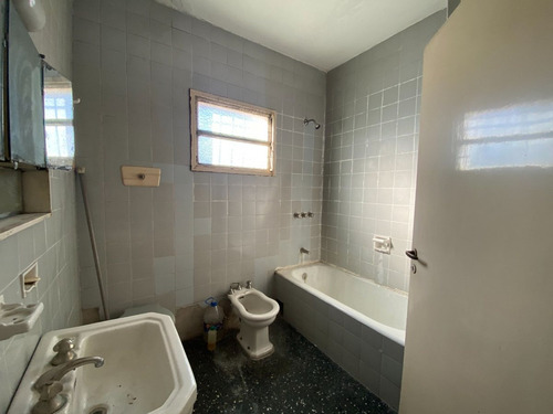 Venta Casa En Planta Baja +casa En Pb Y 2 Locales