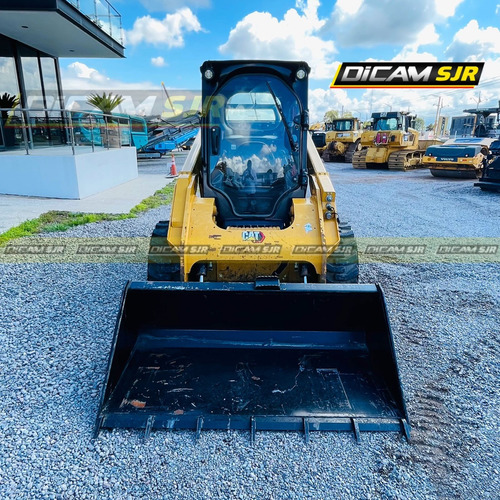 Minicargador Caterpillar 272 D3 Año 2020