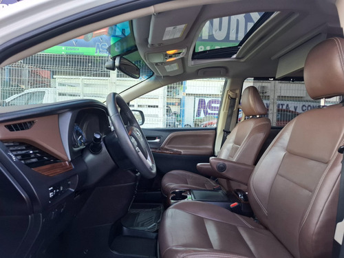 Toyota Sienna 3.5 Limited At
