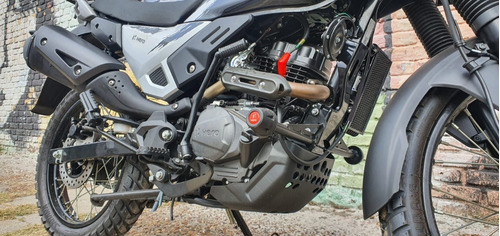 Hero Xpulse 200 Blanco Kova Motorcycle Concesionario Oficial