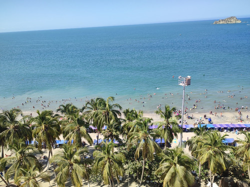 Se Renta: Apto Por Días. Rodadero - Santa Marta. Primera Línea De Playa.vista Frontal Al Mar Caribe, Piso 12.apto 2 Habitaciones, 2 Baños, Sala Comedor Cocina, 100 Metros Cuadrados. Capacidad 7p.