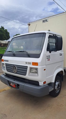 8-120 Volkswagen 2005