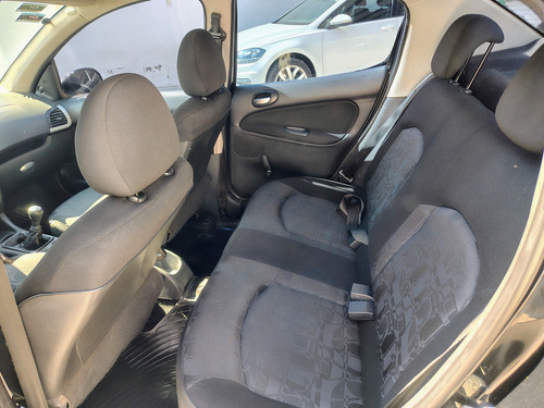 Peugeot 207 1.4 Sedan Xs