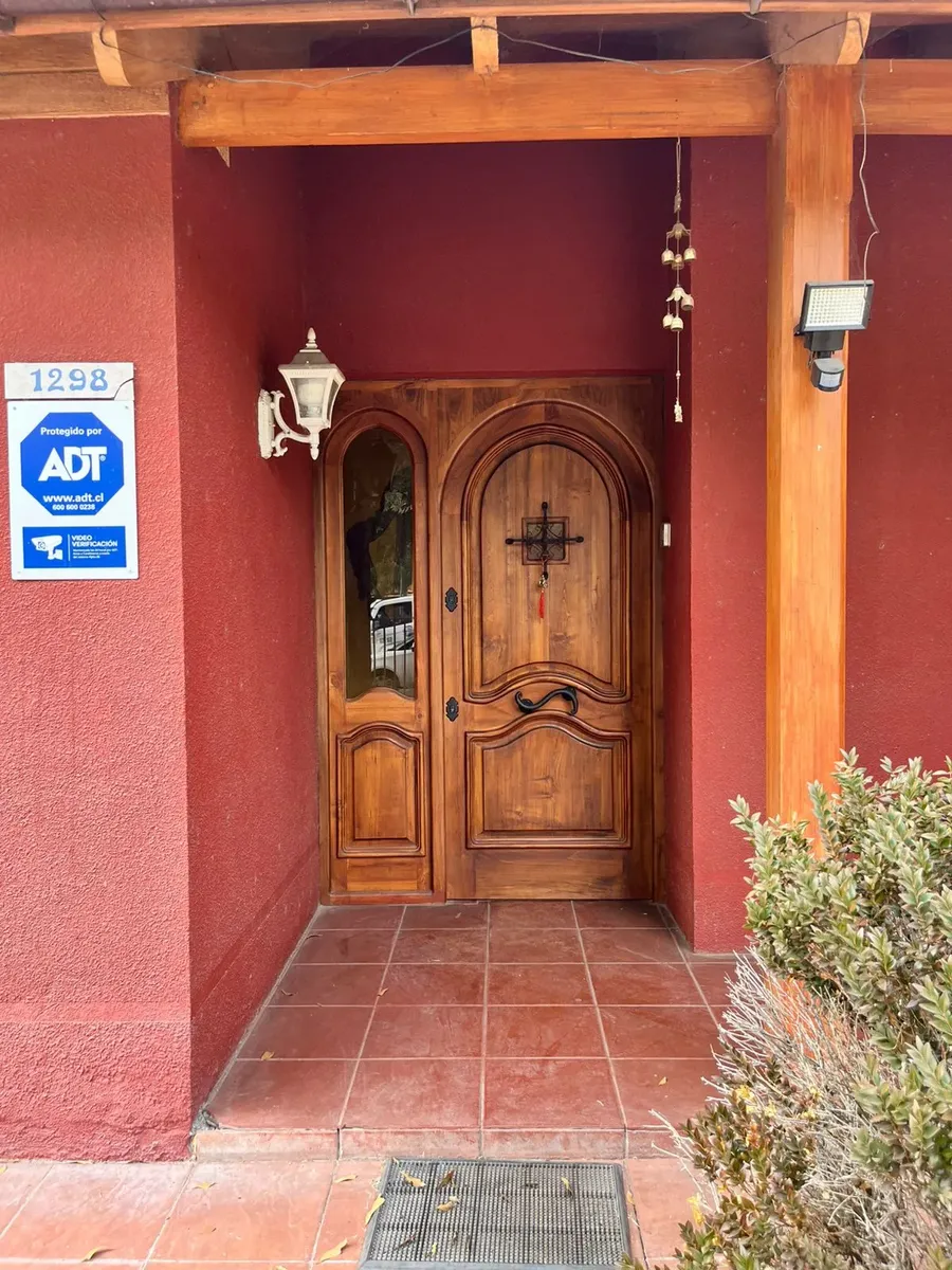 Imagen 2 de 21 de Casa Sobre Av. Las Flores, Potencial Uso Comercial