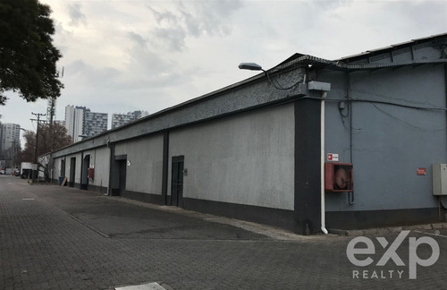 Arriendo Bodega De 600 M2 Con Oficina De 131 M2 En Macul