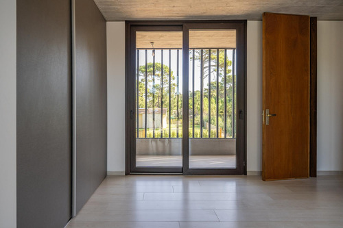 Casa En Venta 5 Ambientes Pinamar Alamos