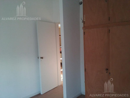 Imagen 10 de 16 de Venta De Casa En Castelar Norte - 3 Ambientes