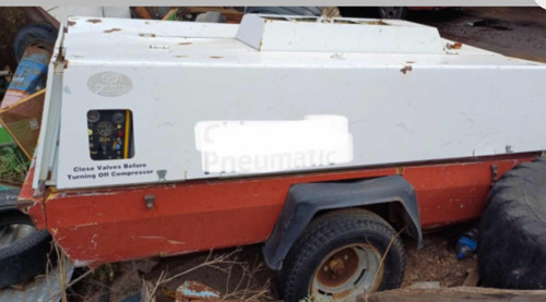 Camion Mercedes Benz 1114/48 Con Caja Cerealera Envios Pais
