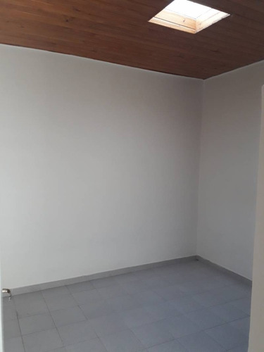 Imagen 7 de 9 de Departamento De 3 Ambientes. La Tablada