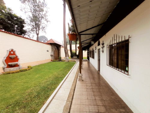 Imagen 6 de 30 de Vendo Hermosa Propiedad, Ubicada En Uno De Los Sectores Mas Selectos De San Lucas Sacatepequez, Incluye Dos Casas Con Amplio Jardin Ideal Para Casa De Campo O Todo Tipo De Negocio
