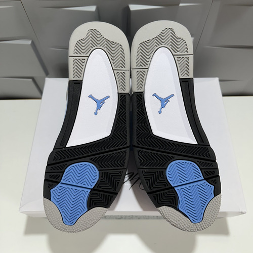Air Jordan 4 University Blue 41