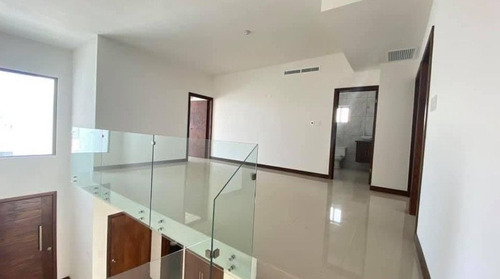 Imagen 11 de 19 de Casa En Venta En Residencial Valdivia