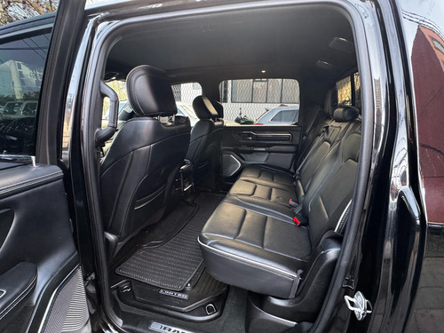 RAM Ram 5.7 Hemi Sport Black Package 4x4 At