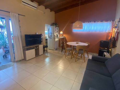 Imagen 3 de 11 de Ph En Venta, 1 Dormitorio, Y Patio, La Plata