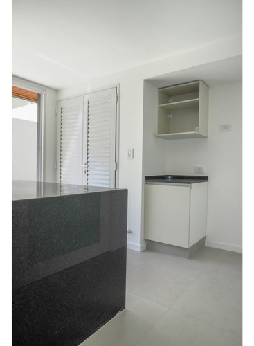 Departamento En Venta 3 Dormitorios, Terraza Exclusiva Y Cochera En Barrio Martin