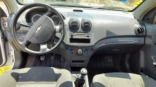 Imagen 14 de 15 de Chevrolet Aveo 2018 1.5 Ls Mt
