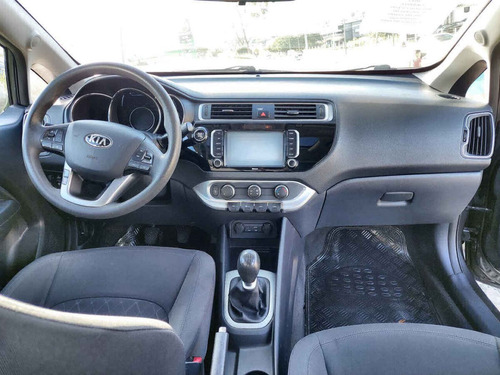 Imagen 12 de 15 de Kia Kia Rio Hb 2017 5p Hb Ex, Tm6, Ve, Qc, F Niebla, R-15