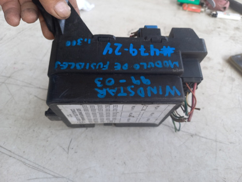 Caja De Fusibles Windstar 99-03 #479-24 (Usado)