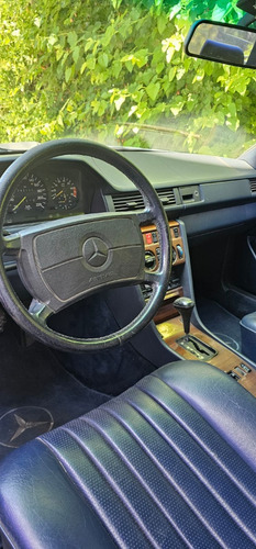 Mercedes Benz 230 E