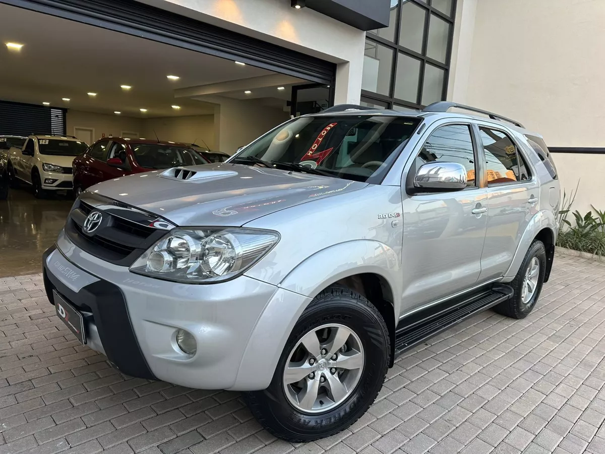 Toyota Hilux SW4 3.0 SRV 4X4 16V TURBO INTERCOOLER DIESEL 4P AUTOMÁTICO