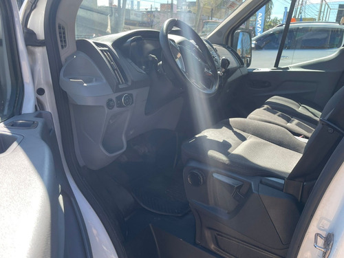 Ford Transit 2.2 Furgon Mediano 350m