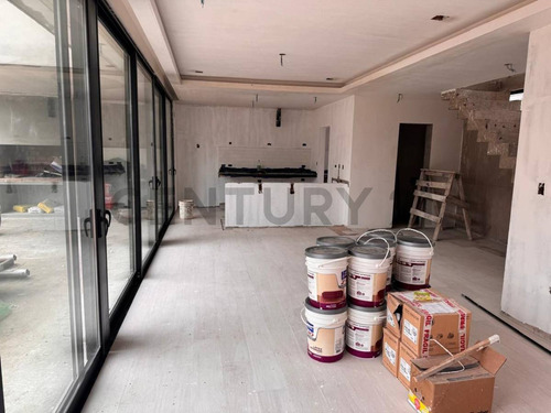 Casa En Venta En Barrio Cerrado La Plata