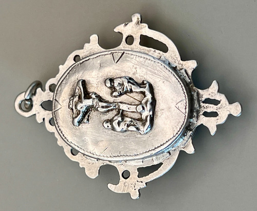 Antiguo Relicario Colonial Cincelado A Mano En Plata #11 (Usado)