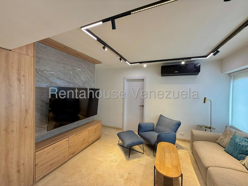 Bello, Remodelado, Exclusiva Zona Y Residencia. 25-24673