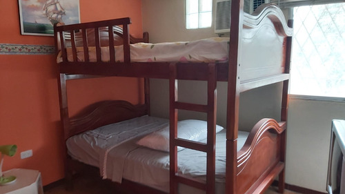 Imagen 12 de 16 de Vendo Villa 2 Plantas Salinas, Puerto Lucía, Con Piscina Y Garaje Privado, Amoblada, 3 Dormitorios, 3 Baños, Sala Comedor Cocina, Aires Acondicionados, Televisores, Camas, Porche Con Hamacas, Barbecue