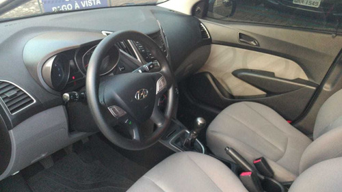 Imagem 5 de 6 de Hyundai Hb20s 2015 1.0 Comfort Plus - Esquina Automoveis