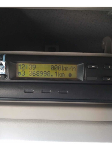 Imagem 13 de 14 de Volvo Vm 270
