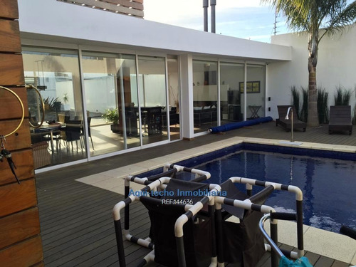 Casi Rambla Moderna Casa Minimalista