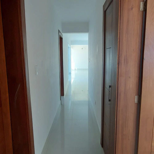 Apartamento En Torre Real Cerro Alto