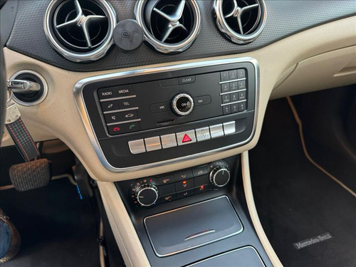 Mercedes-Benz GLA 200 1.6 Cgi Flex Style 7g-dct