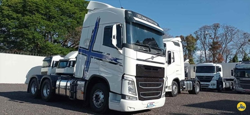 Imagem 2 de 3 de Volvo Fh540