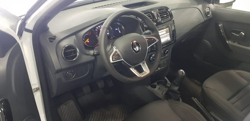 Imagen 9 de 15 de Autos Y Camionetas Renault Logan Toyota Etios Corsa Punto E