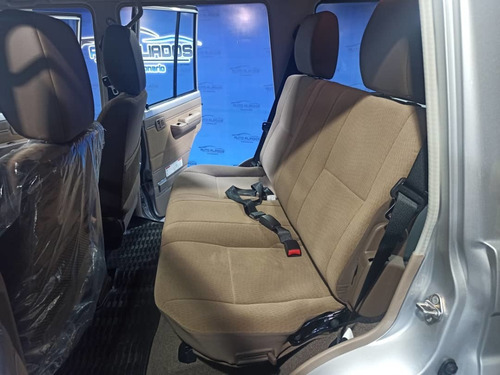 Imagen 10 de 14 de Toyota Land Cruiser Lx