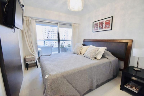 Apartamento En Venta De 2 Dormitorios En Playa Mansa