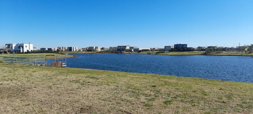 Imagen 4 de 5 de Venta, Terreno A La Laguna, Barrio Acacias, Puertos - Escobar.