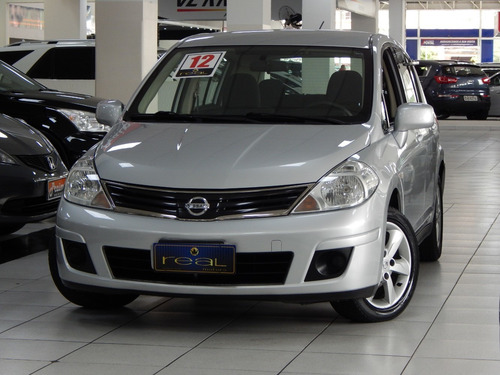 Nissan Tiida S 1.8 2012
