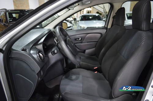 Imagem 4 de 12 de Renault Logan Expression 1.0 12v (flex)