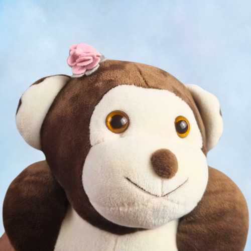 Macaquinho Com Vestido De Pelúcia Brinquedo Abraçadinho Cor Chocolate