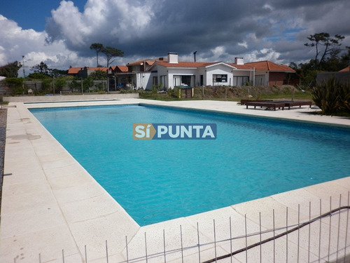 Imagen 18 de 26 de Apartamento De 3 Dormitorios A La Venta En Pinares