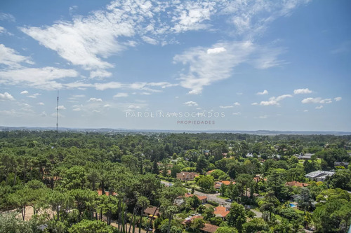Hermoso Apartamento En Venta En Torre Bellagio, Punta Del Este.