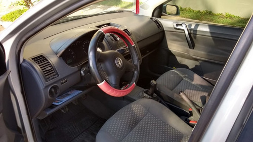 Imagem 4 de 6 de Volkswagen Polo Sedan 1.6