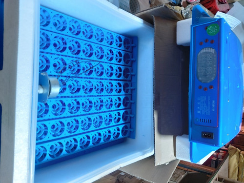 Imagen 2 de 5 de Incubadora Smart 56 Huevos 1 Piso Agua Con Deposito