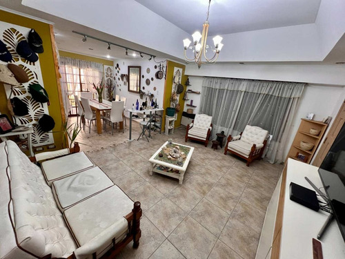 Casa 4 Ambientes En Venta En Lomas De Zamora